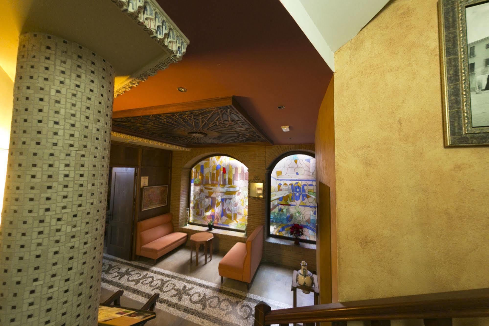 Hotel Posada Del Toro Granada Exterior foto